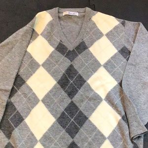 Pringle men’s argyle wool sweater gray and beige color vintage and stylish